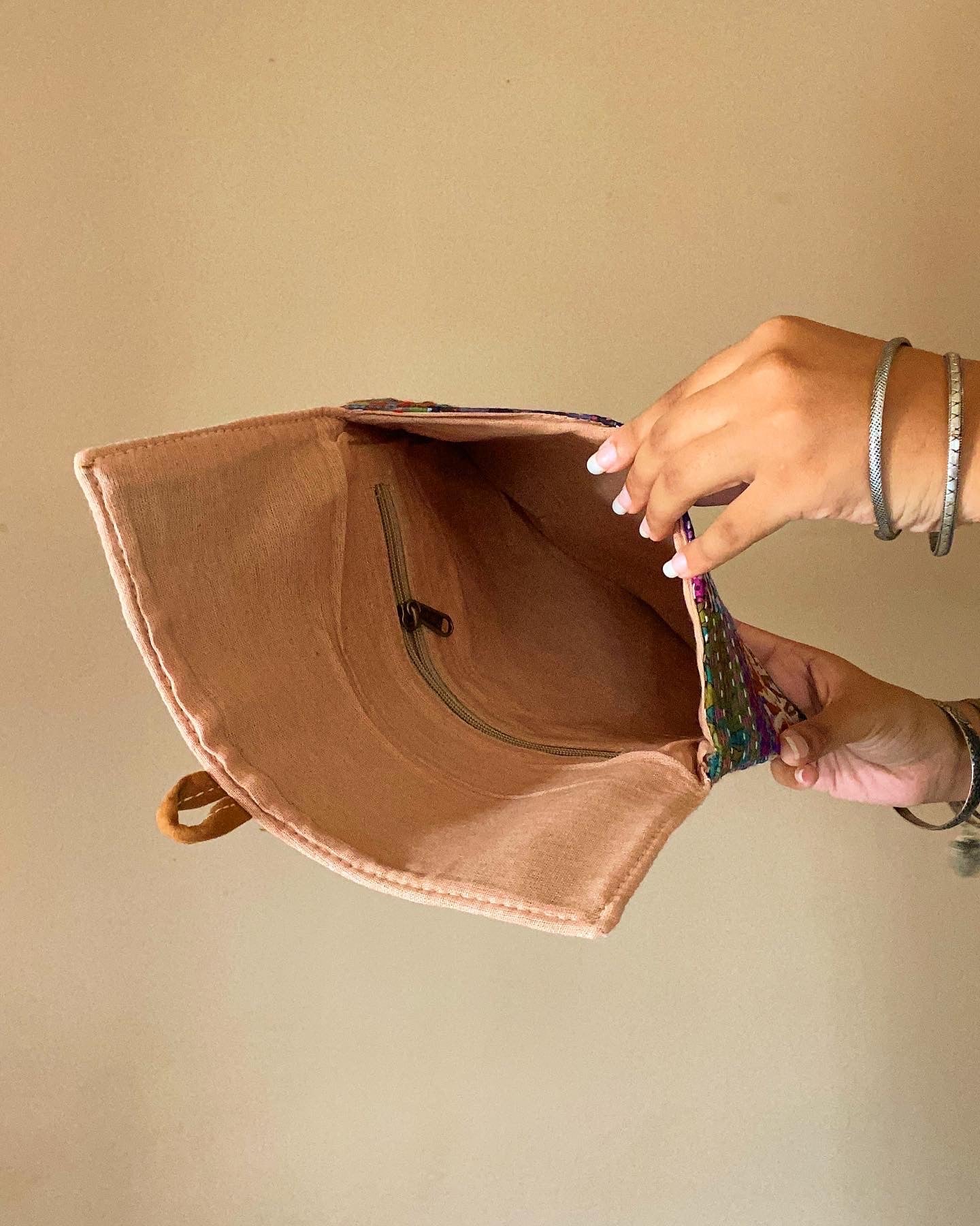 Kamal 2 Pouch