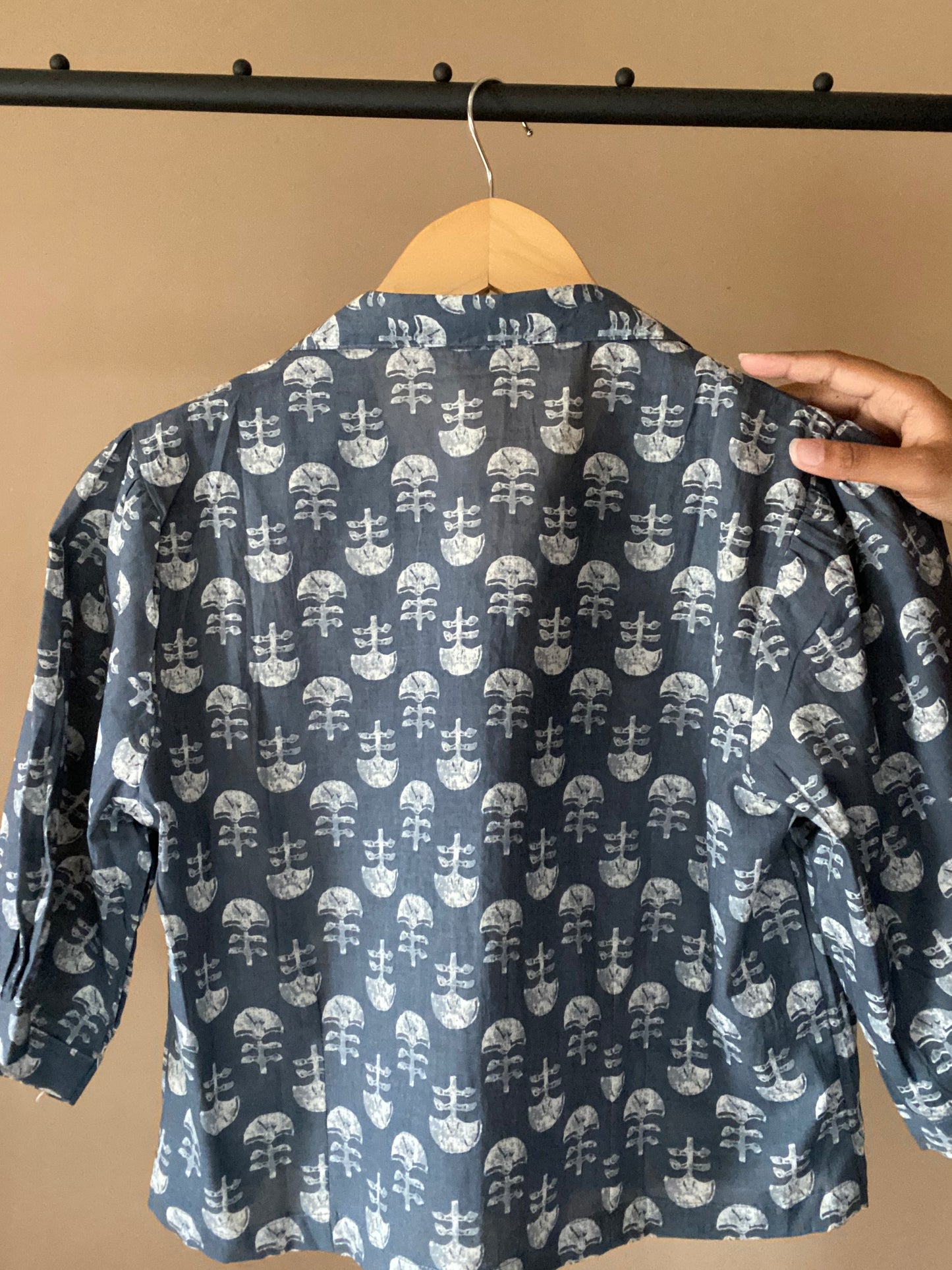 Grey Heritage Motif Inspired Print Cropped Shirt