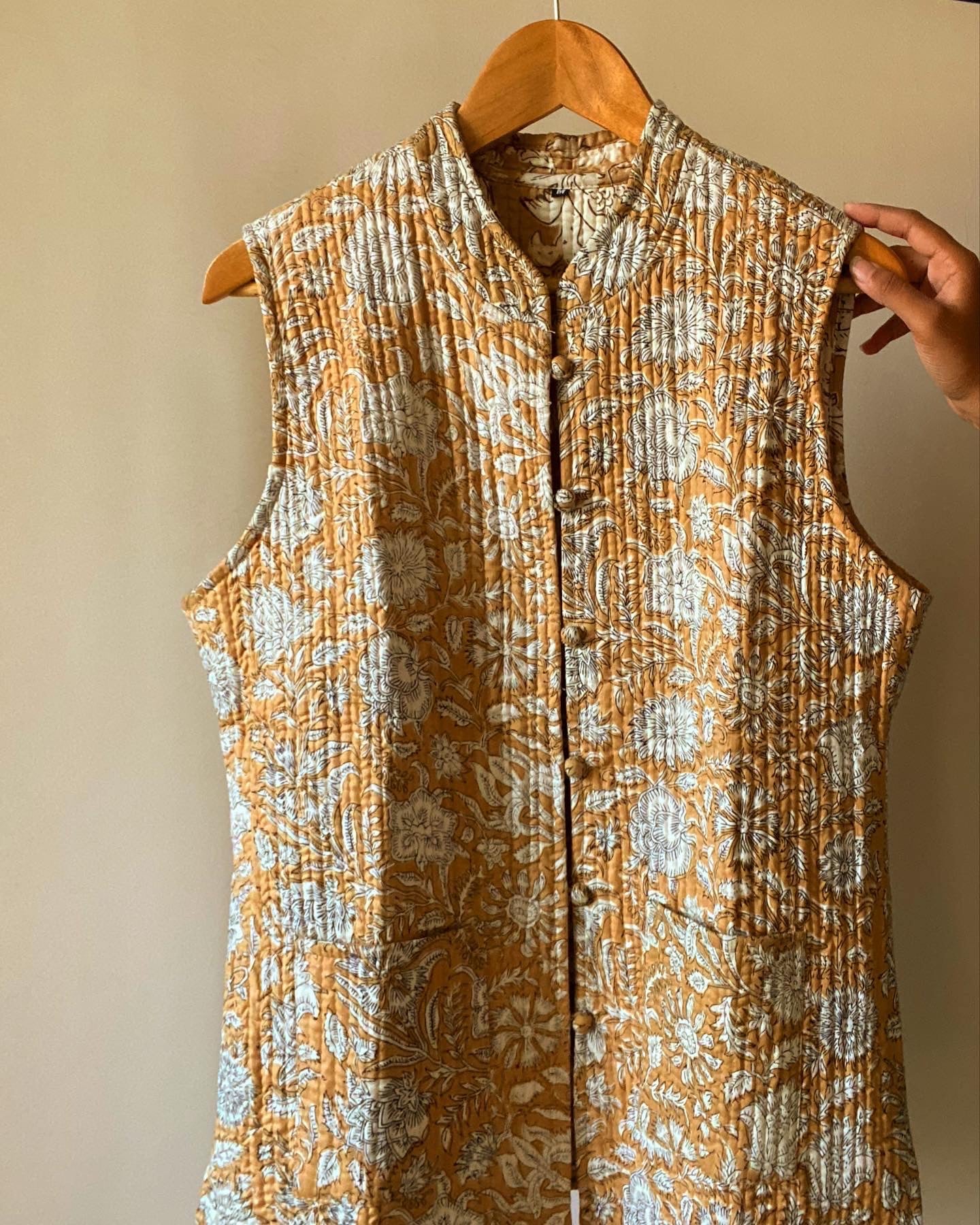 Ethnic Motif Block Print Quilted Half Jacket