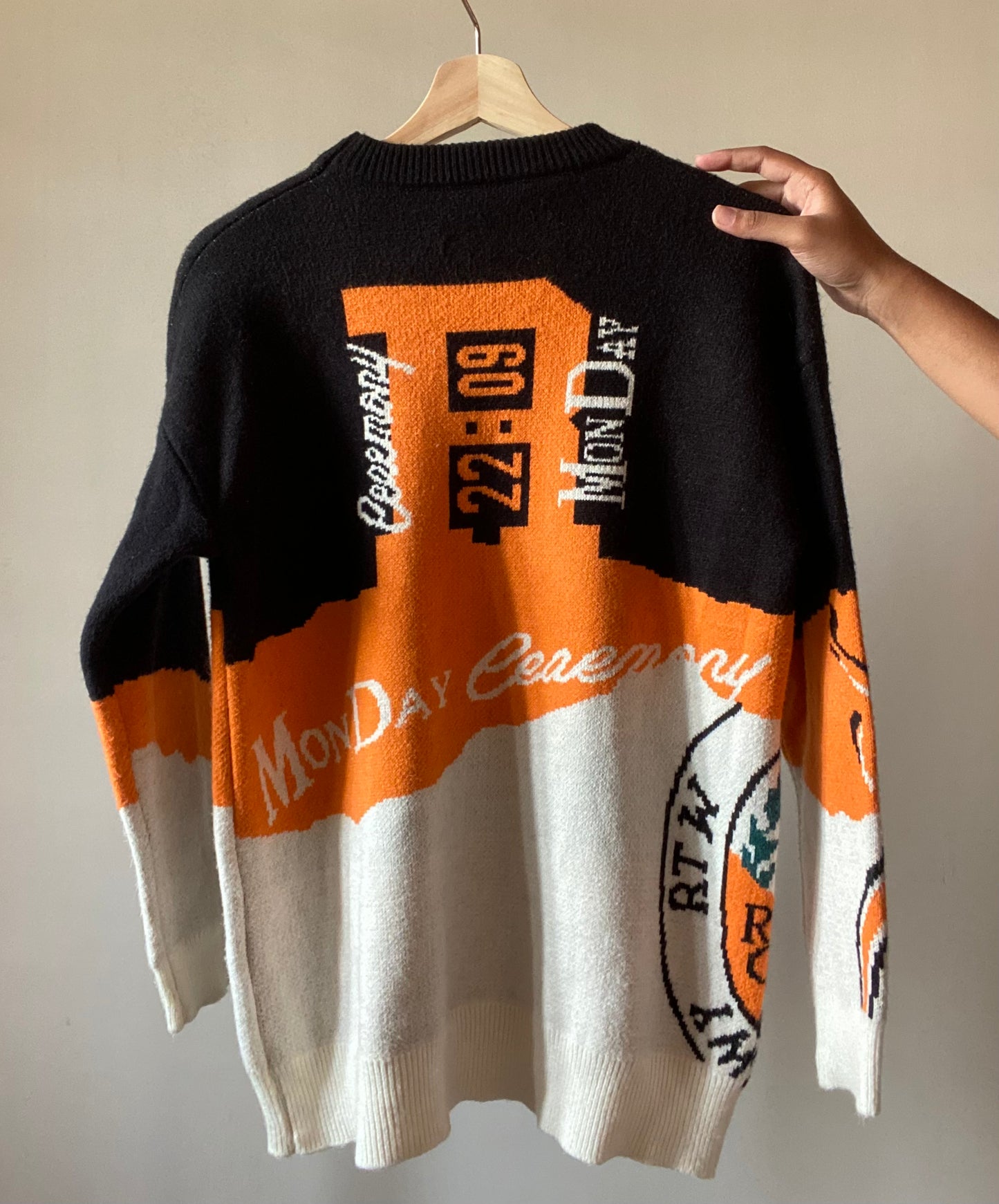 Monday Inspired Vintage Pullover