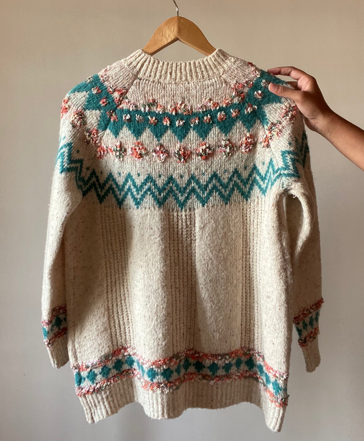 Beautiful Floral Vintage Pullover