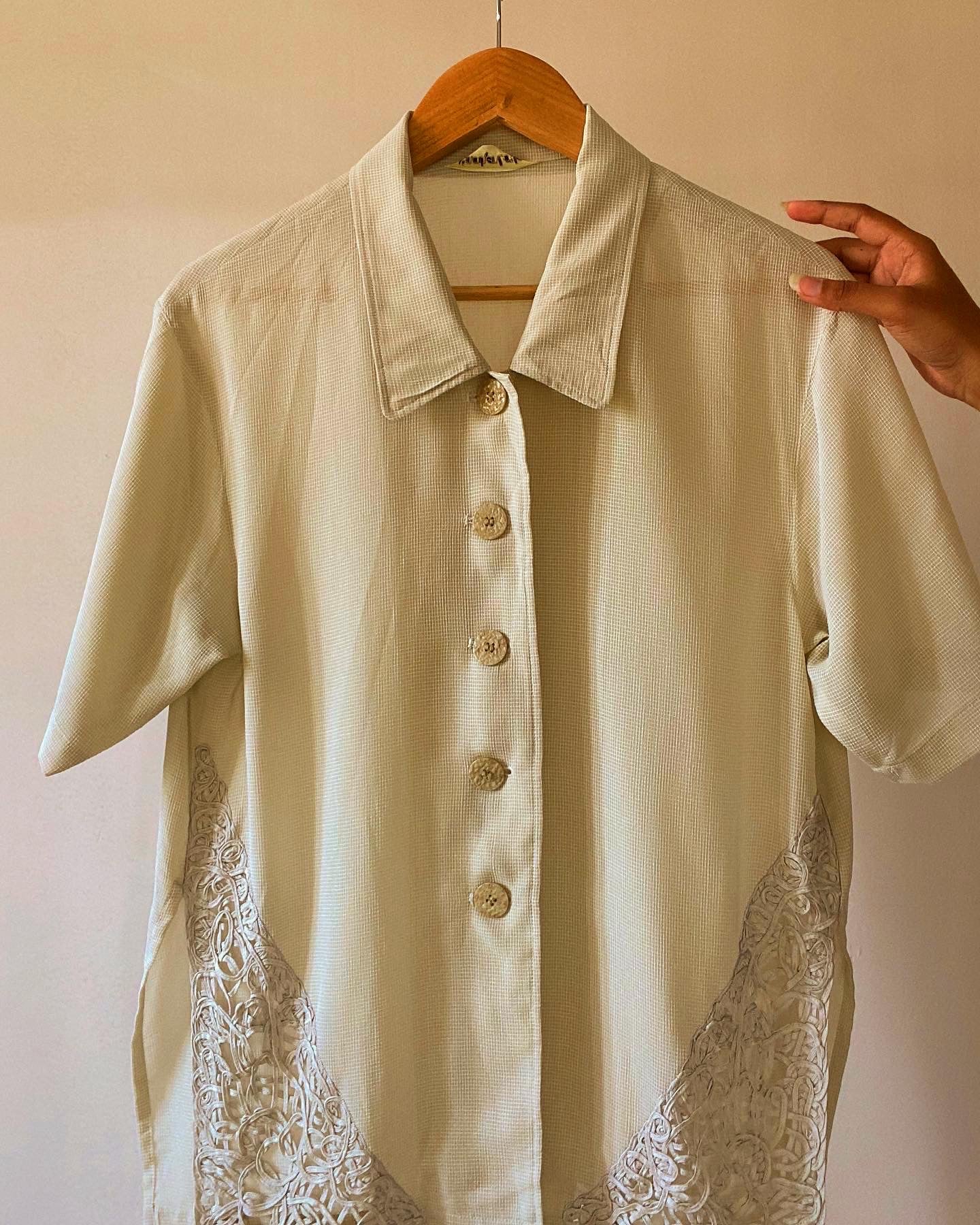 Elastic Line Art Inspired Vintage Shirt