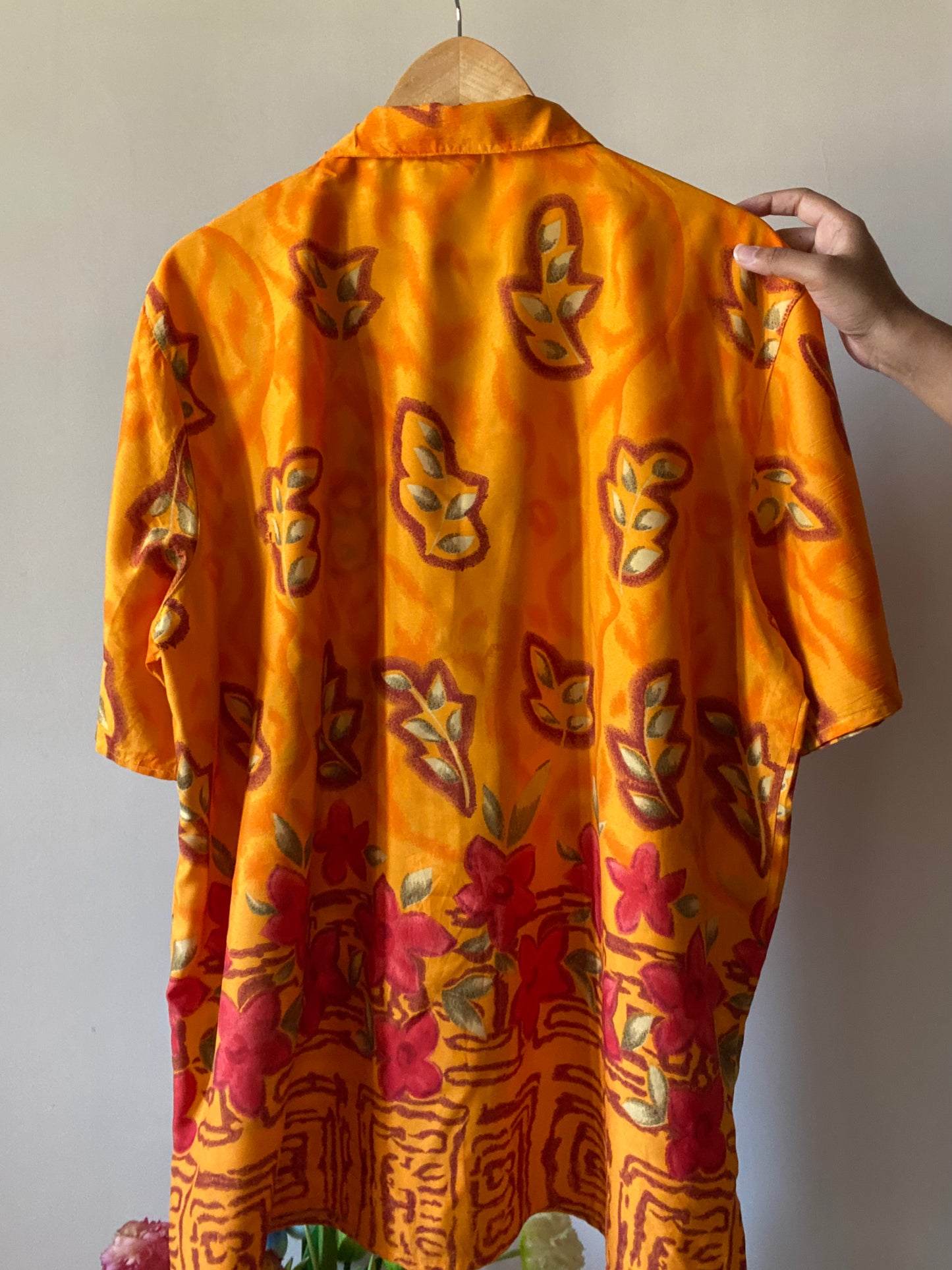 Artsy Hawaiian Vintage Shirt