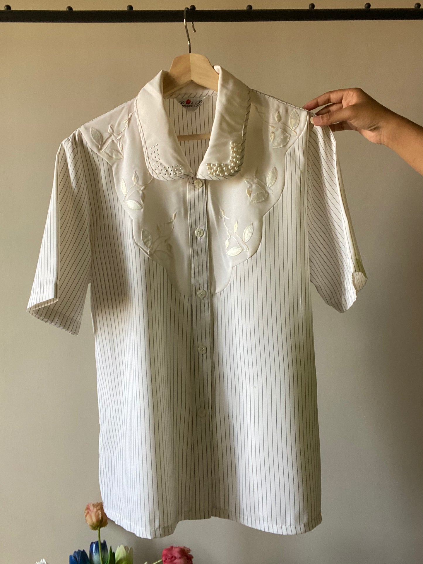 Embellished Collar and Embroidered Neckline Detail Vintage Shirt